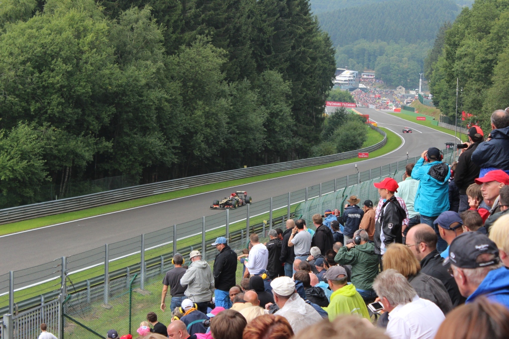Romain Grojean and Jenson Button coming off Raidillon and onto the Kemmel Straight